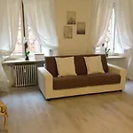 Madama Suite
